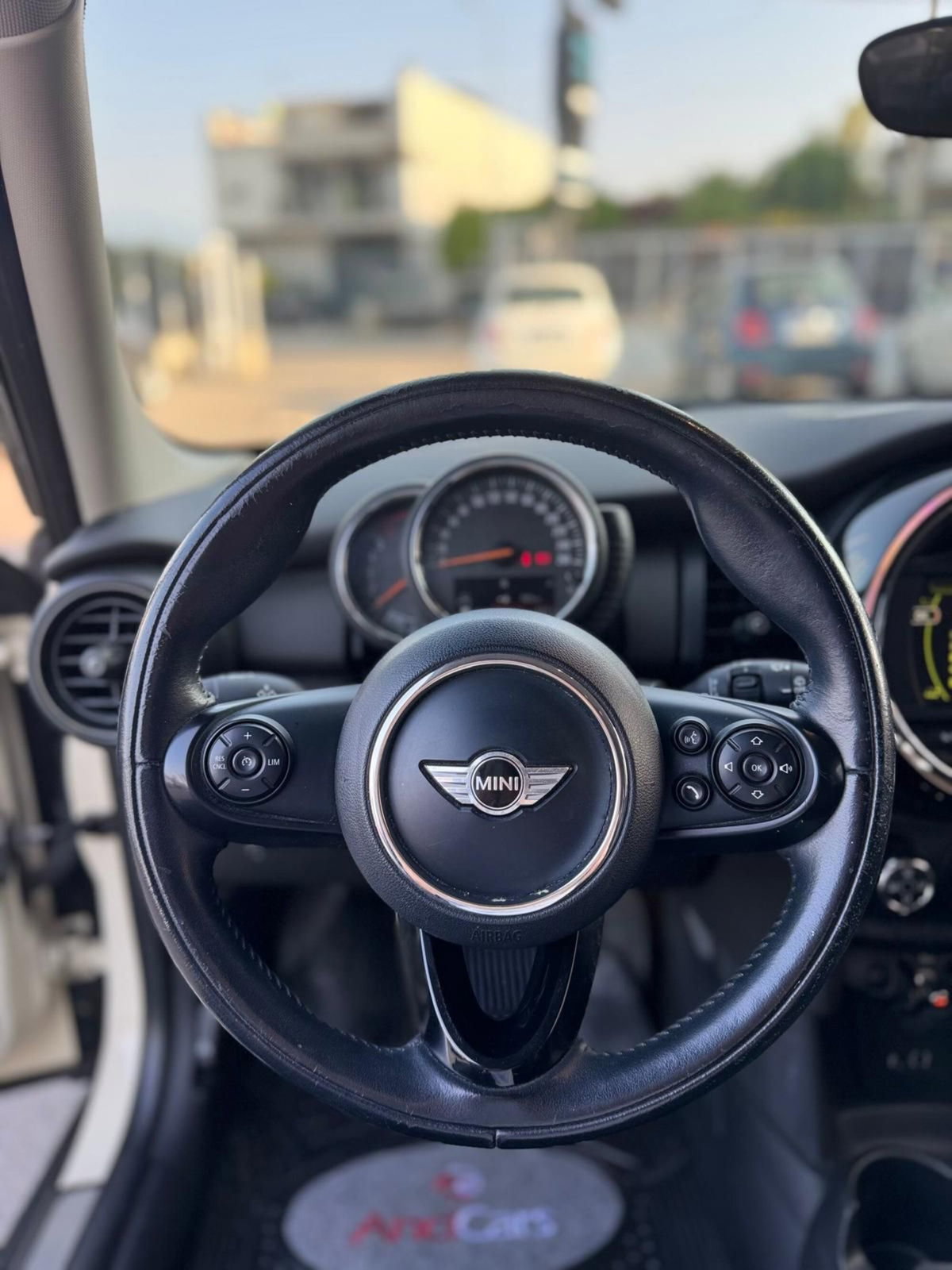 MINI Mini 1.5 Cooper D Boost 5 porte (7)
