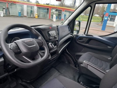 Iveco Daily Furgone 35S14HA8V 2.3 HPT PLM-TA Furgone Hi-Matic (3)