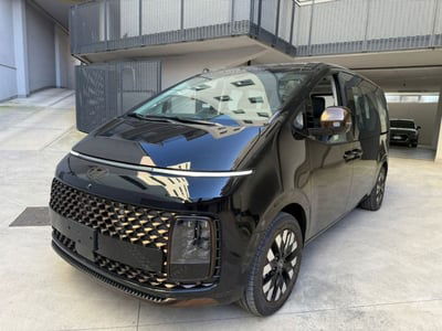 Hyundai Staria 1.6 hev Luxury 2wd auto nuova