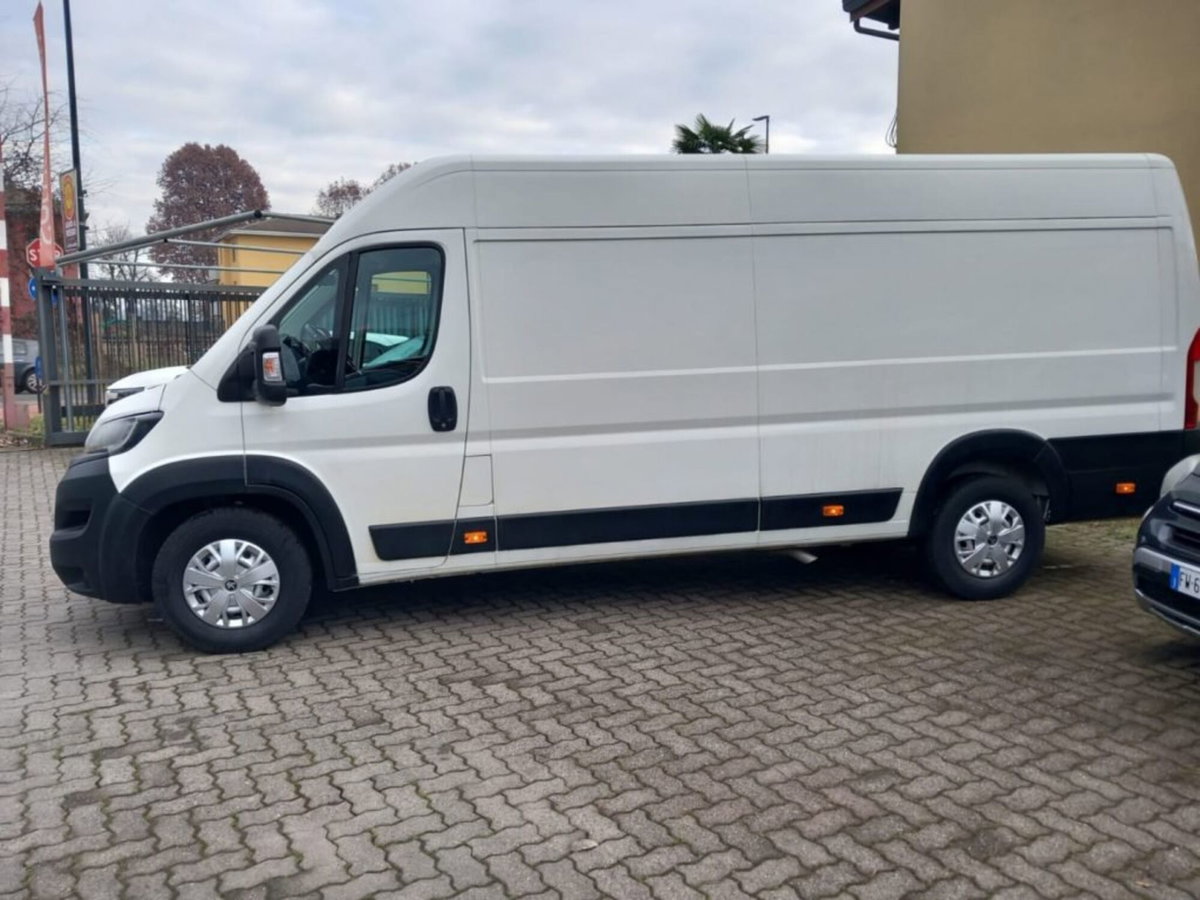 Peugeot Boxer Furgone 335 2.2 BlueHDi 165 S&S PLM-TM-DC Furgone (2)