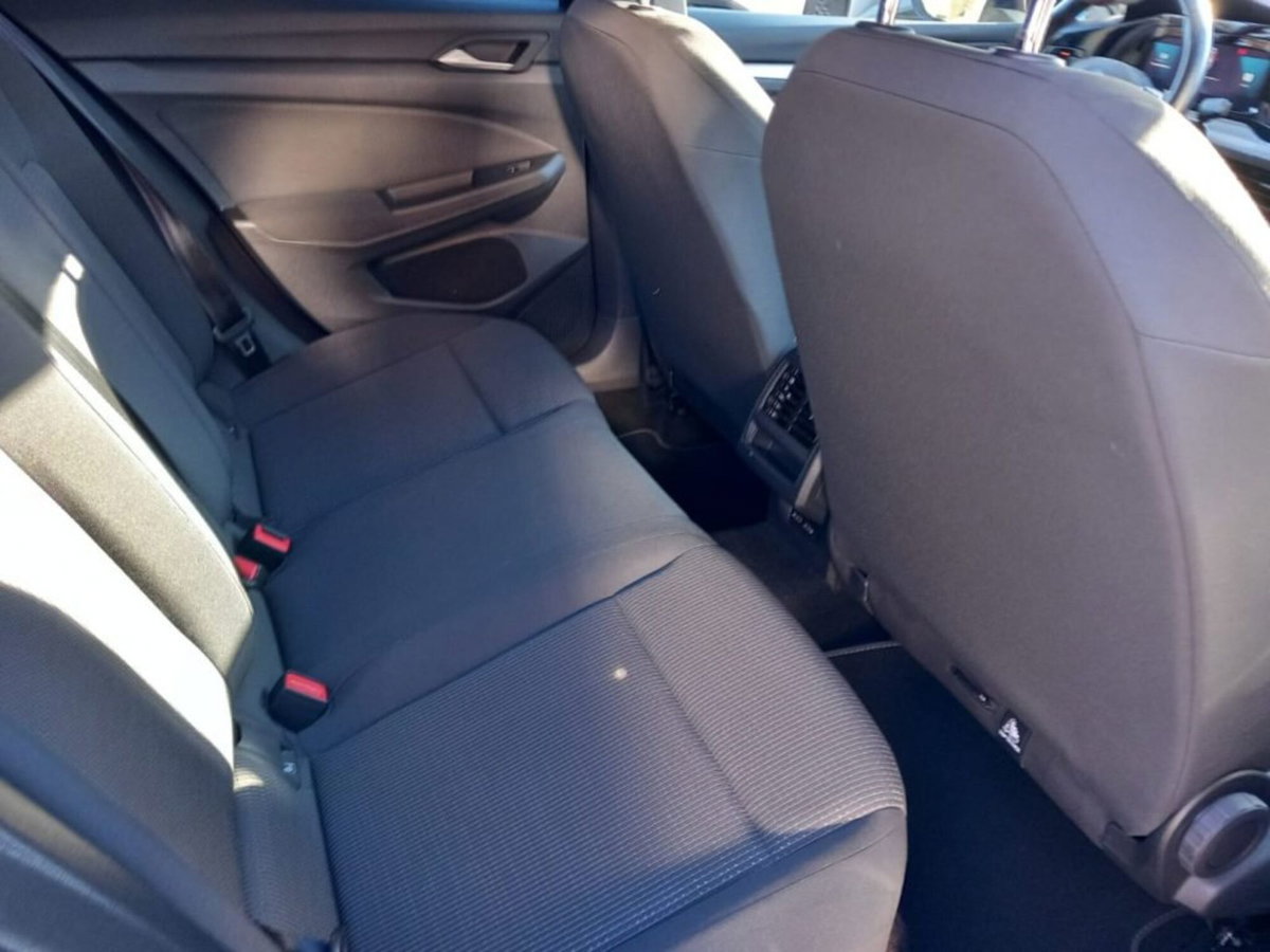 Volkswagen Golf 1.0 TSI EVO Life (13)
