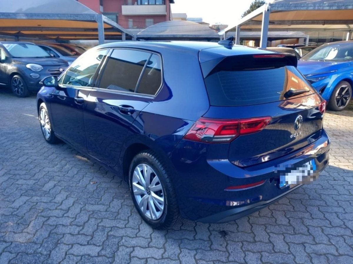 Volkswagen Golf 1.0 TSI EVO Life (2)