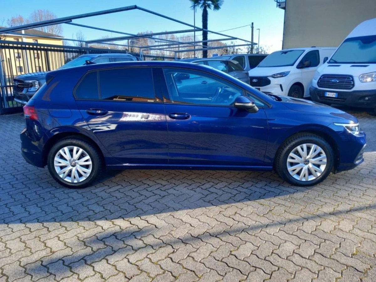 Volkswagen Golf 1.0 TSI EVO Life (6)