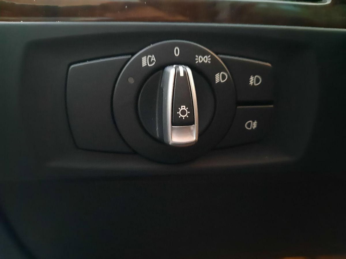 BMW Serie 3 335i cat xDrive Eletta (18)