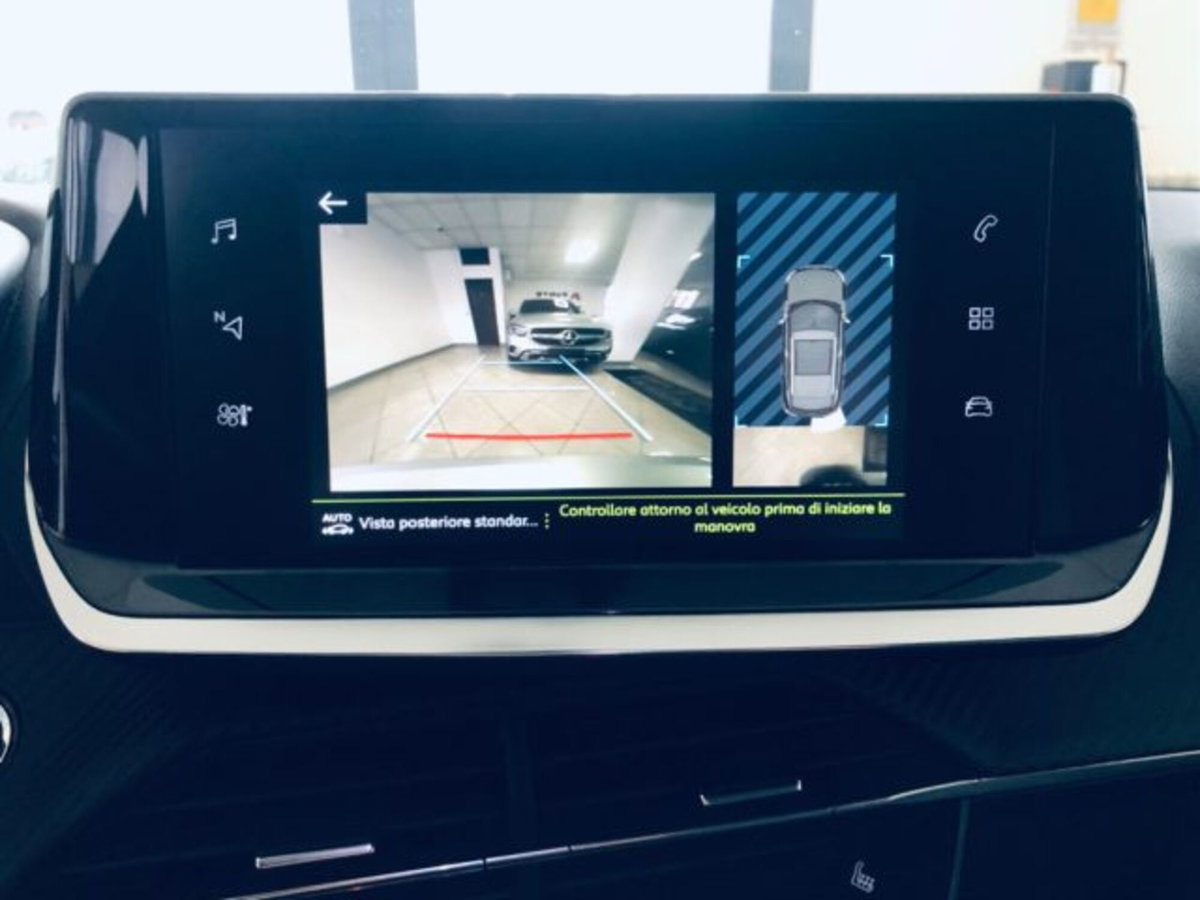 Peugeot 2008 BlueHDi 100 S&S Allure Navi Pack (5)