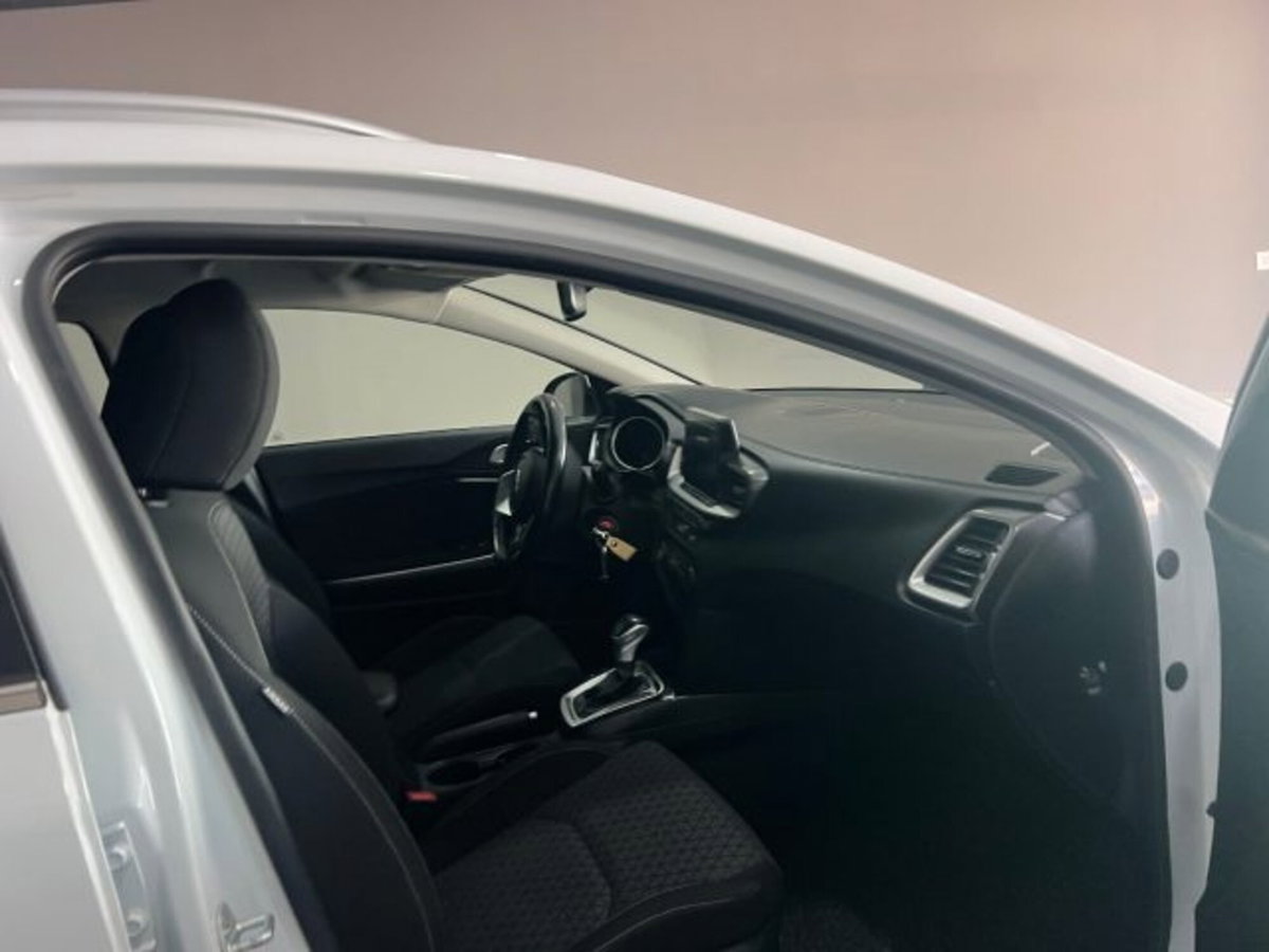 Kia Ceed Sport Wagon 1.6 CRDi 115 CV SW Business Class (8)