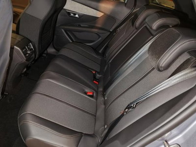 Peugeot 3008 1.2 hybrid GT Exclusive 145cv e-dcs6 (16)