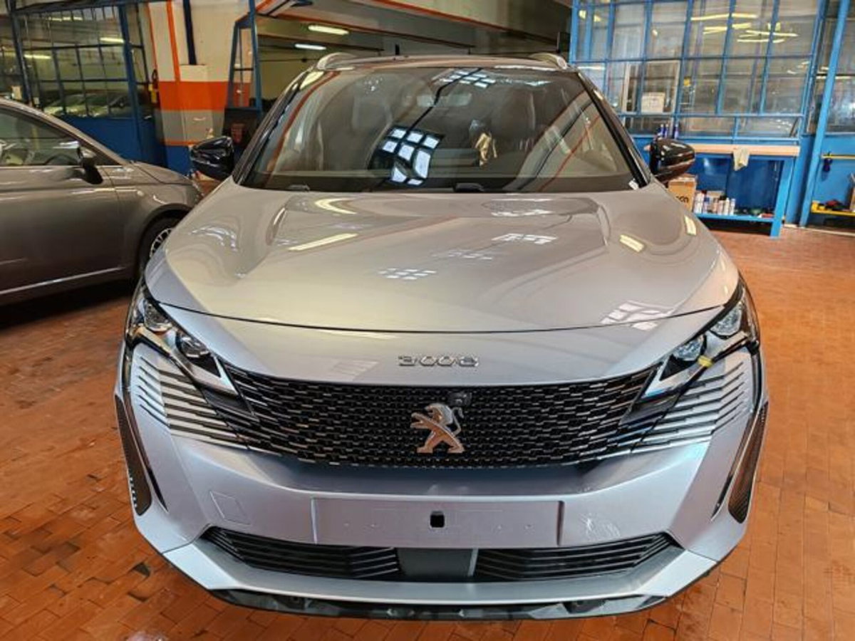 Peugeot 3008 1.2 hybrid GT 145cv e-dcs6 (2)