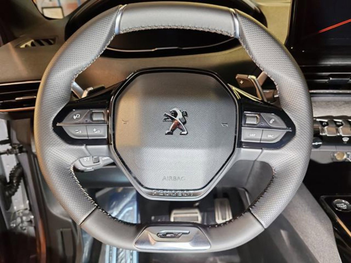 Peugeot 3008 1.2 hybrid GT 145cv e-dcs6 (8)