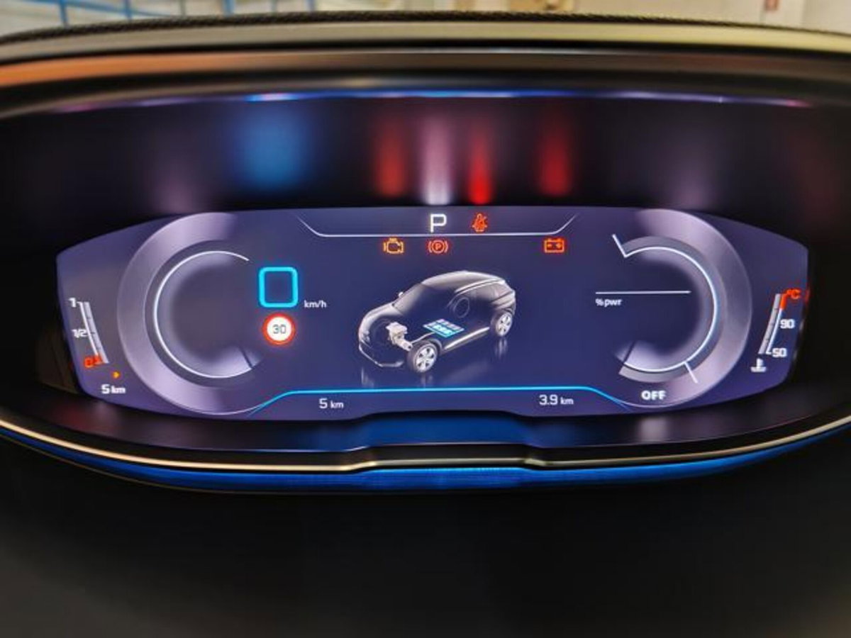 Peugeot 3008 1.2 hybrid GT 145cv e-dcs6 (9)