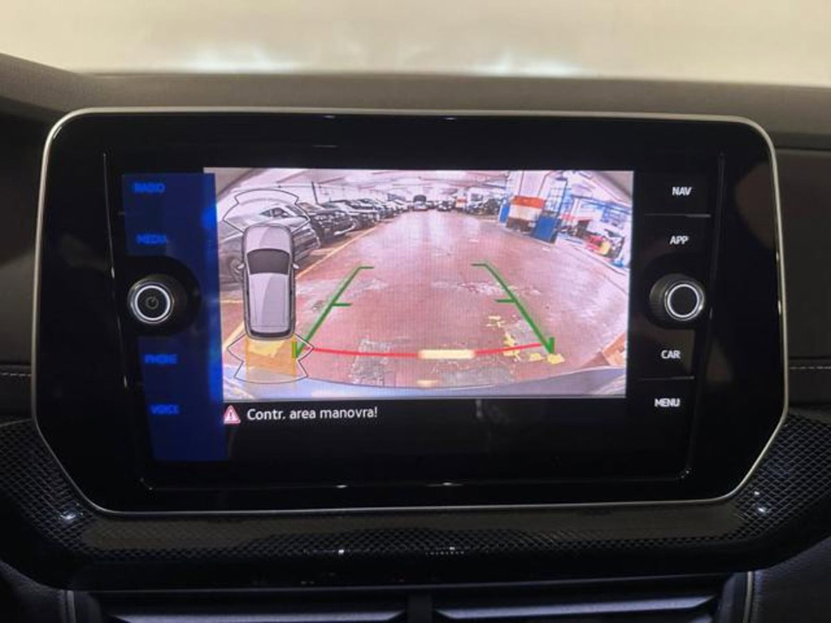 Volkswagen T-Cross 1.0 tsi R-Line 115cv (12)