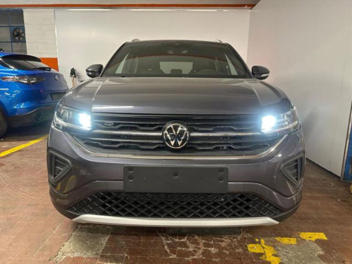 Volkswagen T-Cross 1.0 tsi R-Line 115cv (2)