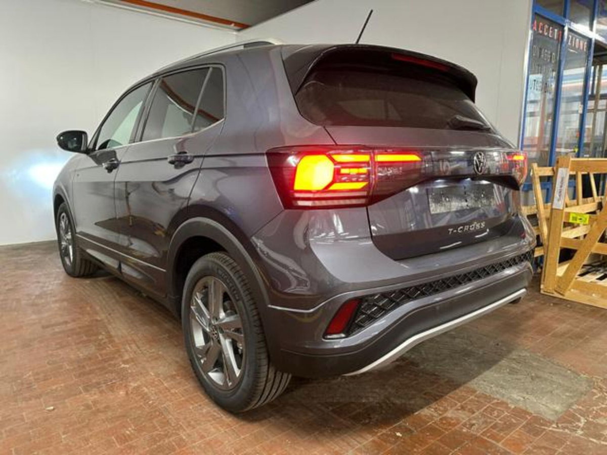 Volkswagen T-Cross 1.0 tsi R-Line 115cv (4)