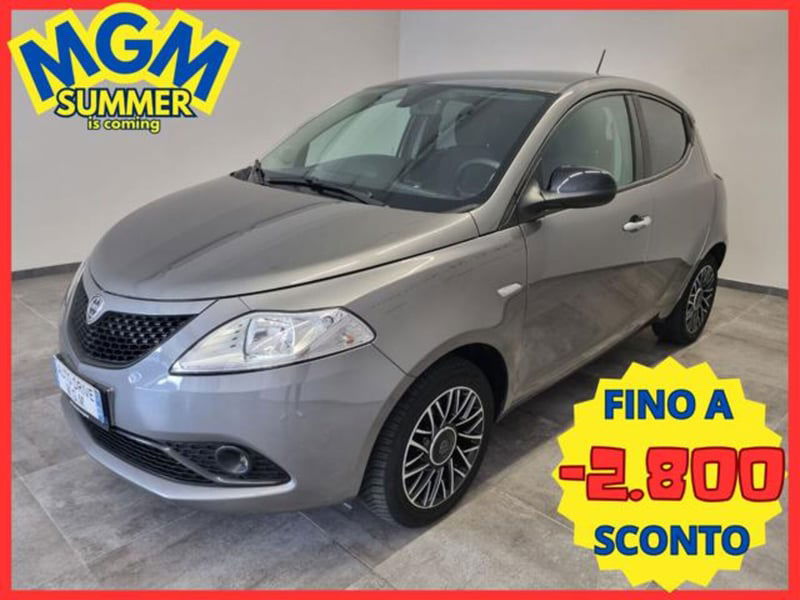 Lancia Ypsilon 1.2 69 CV 5 porte Platinum