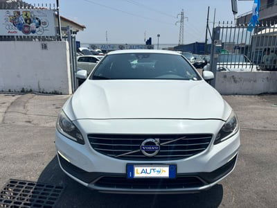 Volvo V60 D4 Momentum usata
