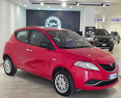 Lancia Ypsilon 0.9 TwinAir 85 CV 5 porte Metano Ecochic Gold usata
