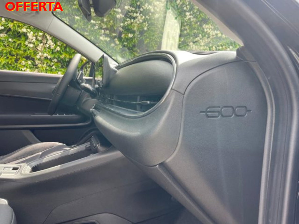 Fiat 600 1.2 hybrid 110cv auto (19)