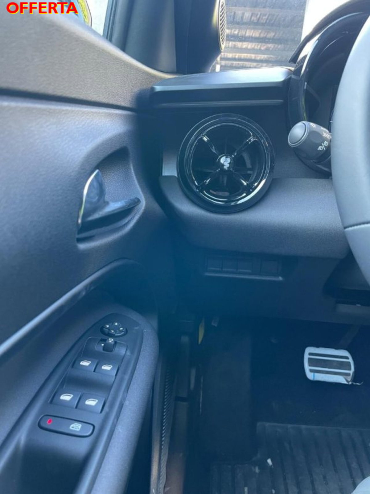 Alfa Romeo Junior 1.2 ibrida Speciale 145cv edct6 (12)