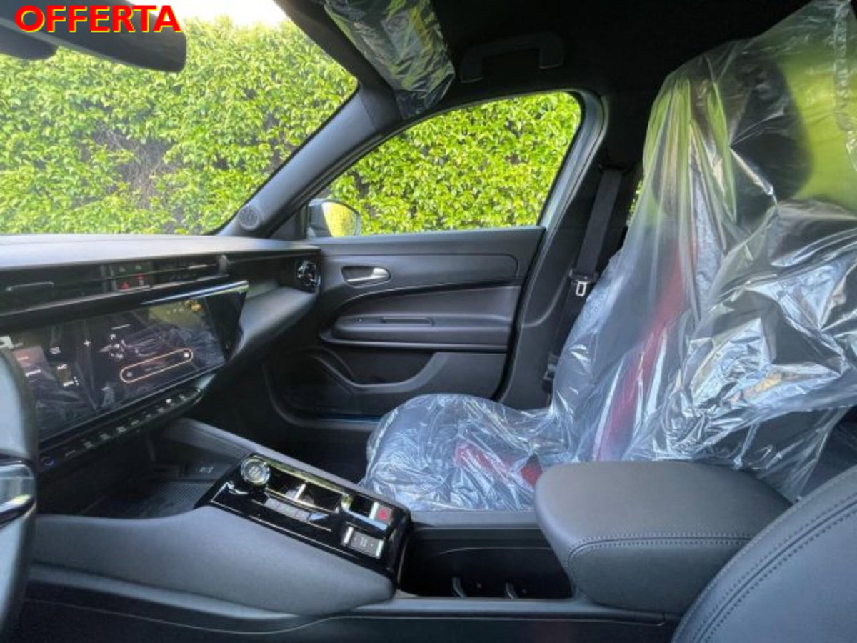 Alfa Romeo Junior 1.2 ibrida Speciale 145cv edct6 (14)