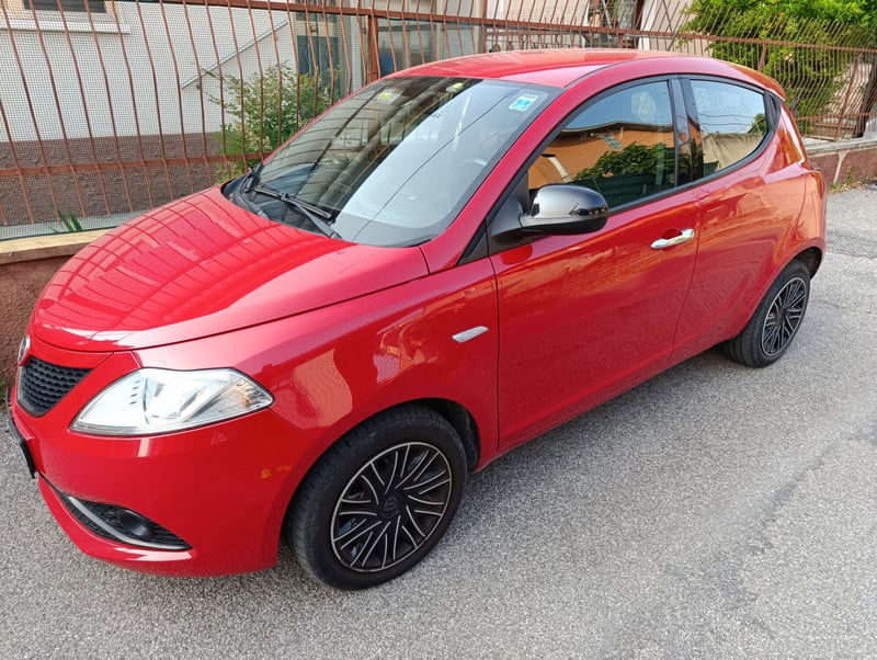 Lancia Ypsilon 1.2 69 CV 5 porte Platinum