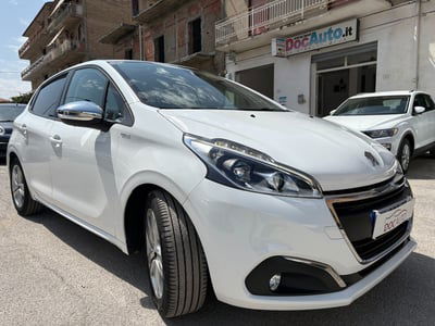 Peugeot 208 82 5 porte Style usata