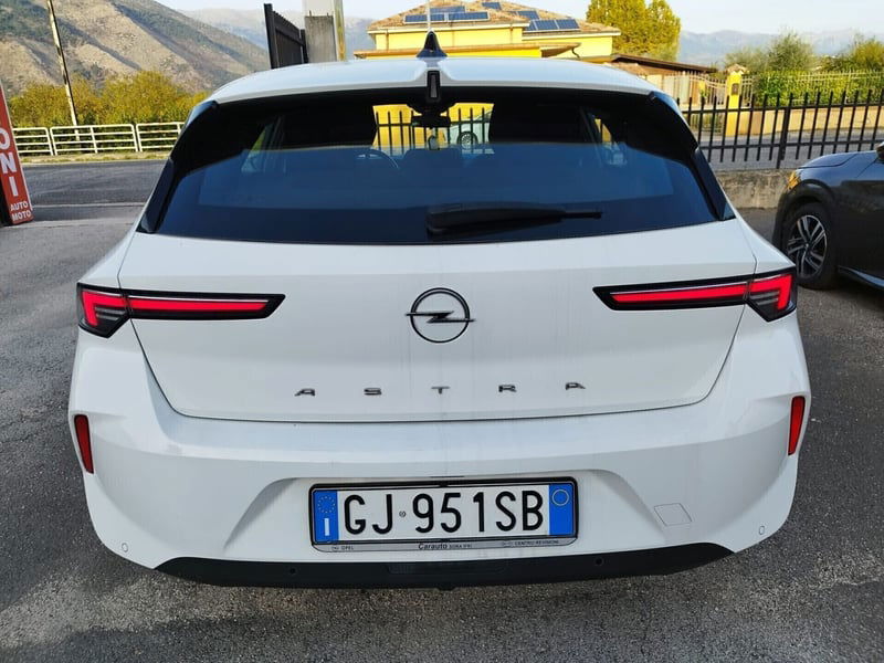 Opel Astra 1.2 Turbo 110 CV Elegance