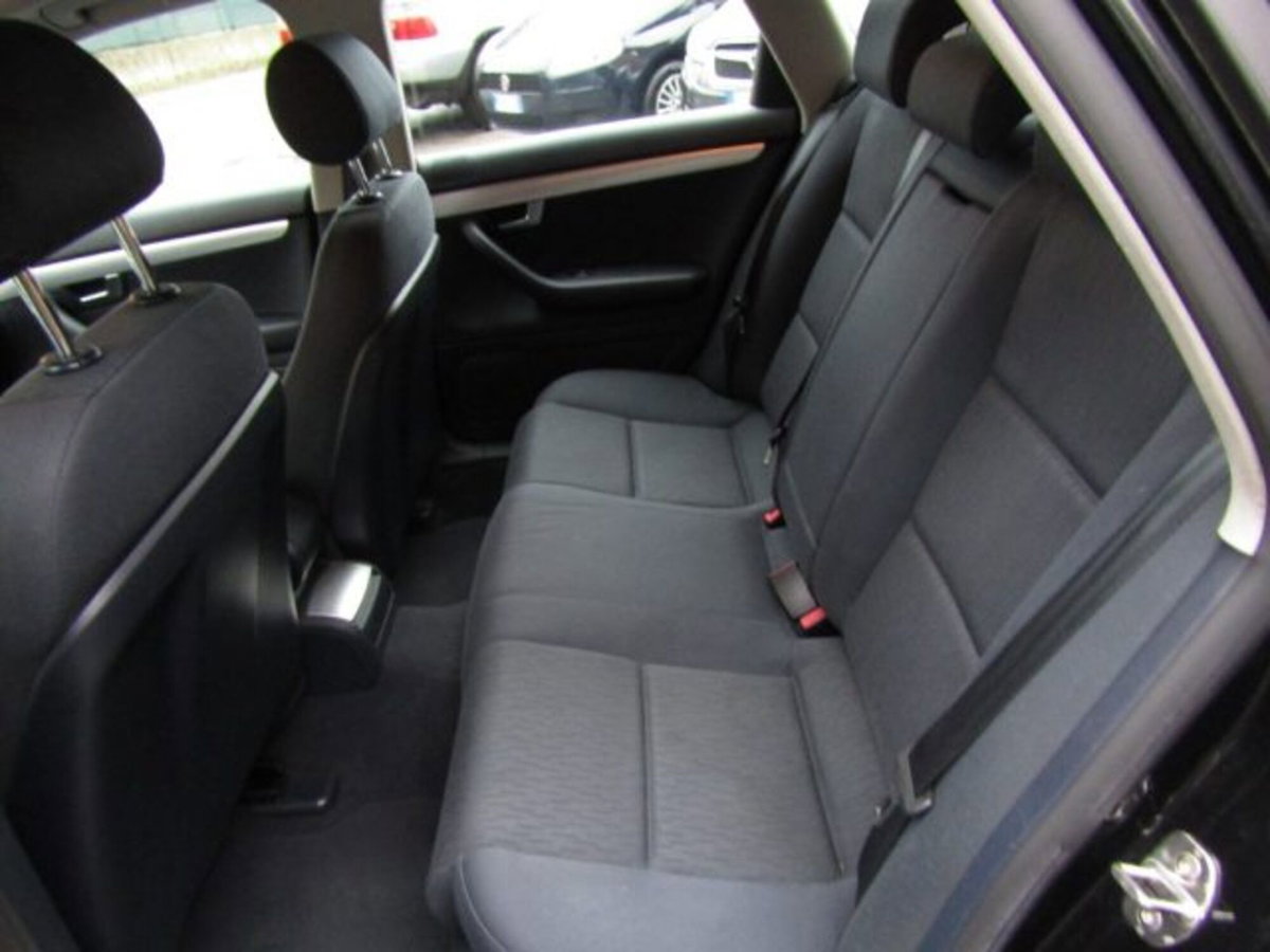 Audi A4 Avant 2.0 16V TDI multitronic (10)