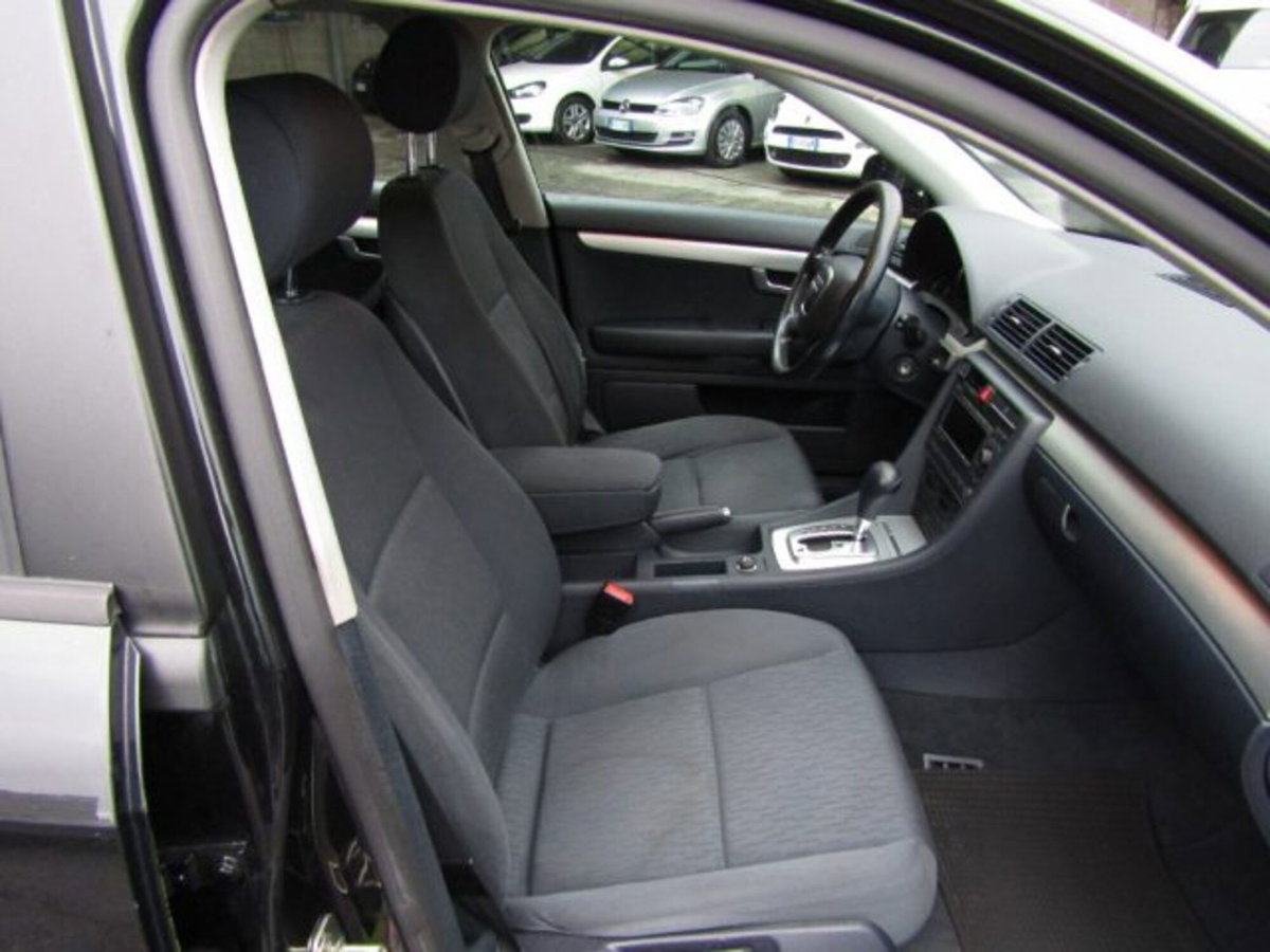 Audi A4 Avant 2.0 16V TDI multitronic (14)