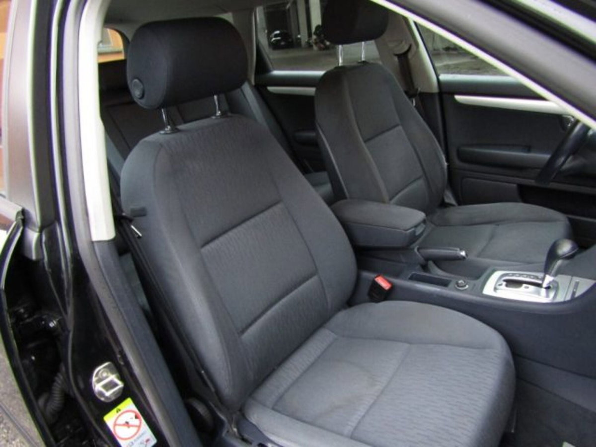 Audi A4 Avant 2.0 16V TDI multitronic (16)