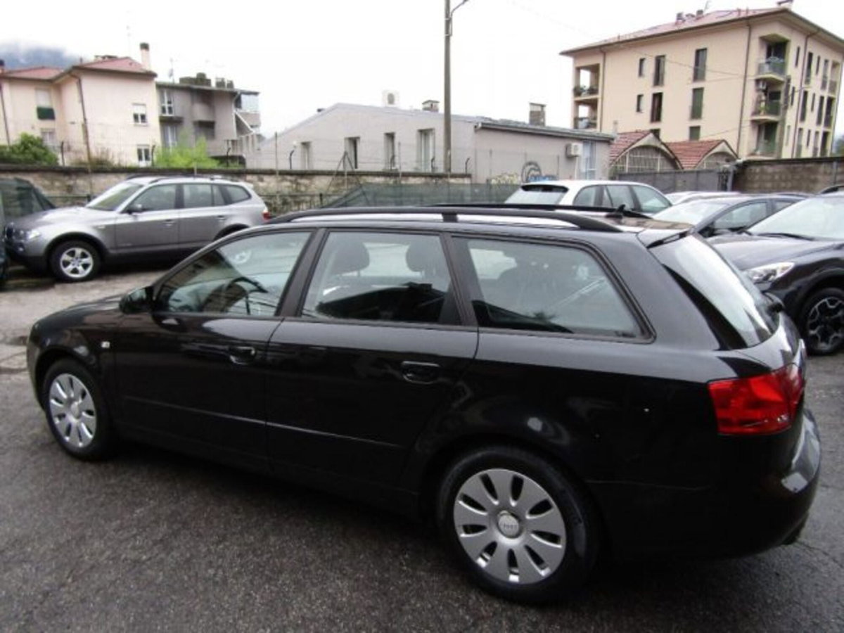 Audi A4 Avant 2.0 16V TDI multitronic (6)