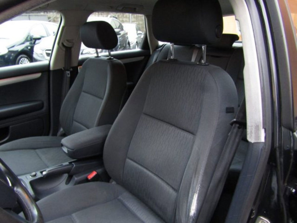 Audi A4 Avant 2.0 16V TDI multitronic (9)