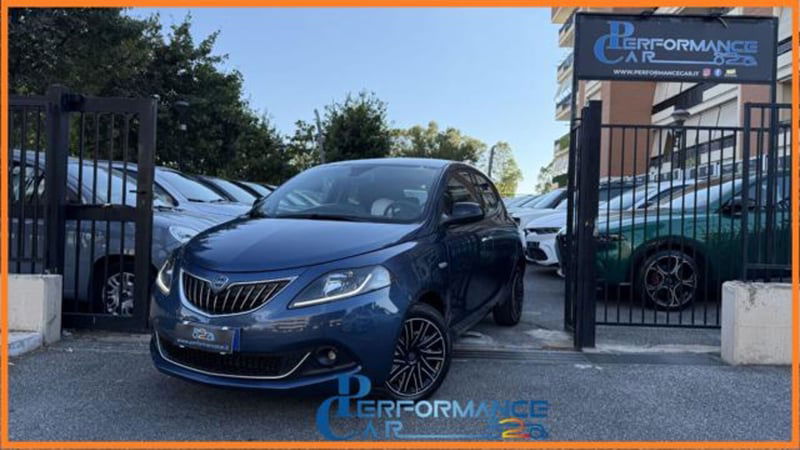 Lancia Ypsilon 1.0 FireFly 5 porte S&S Hybrid Ecochic Silver