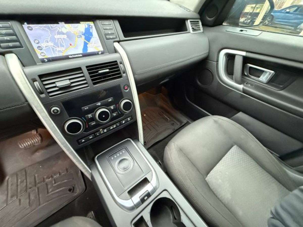Land Rover Discovery Sport 2.0 TD4 150 CV SE (12)