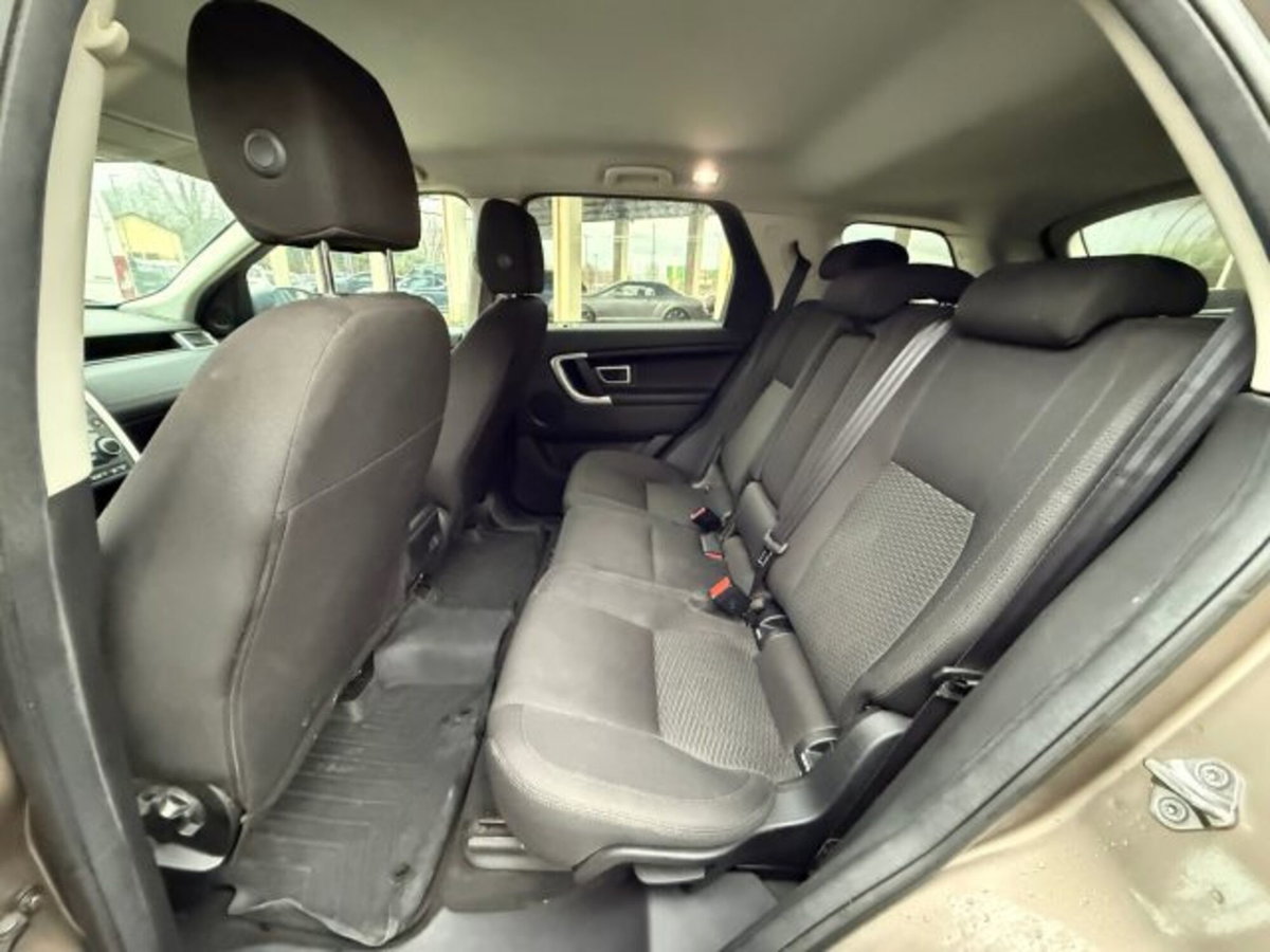 Land Rover Discovery Sport 2.0 TD4 150 CV SE (14)