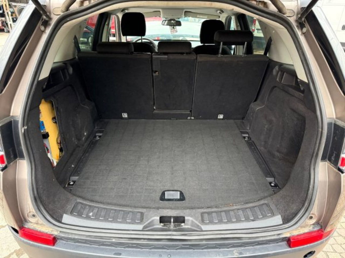 Land Rover Discovery Sport 2.0 TD4 150 CV SE (16)