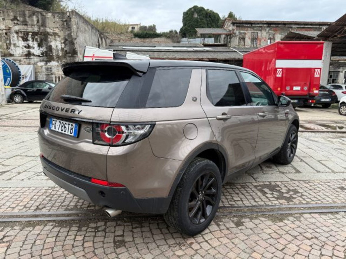 Land Rover Discovery Sport 2.0 TD4 150 CV SE (7)