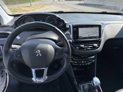 Peugeot 2008 100 S&S Black Matt (6)