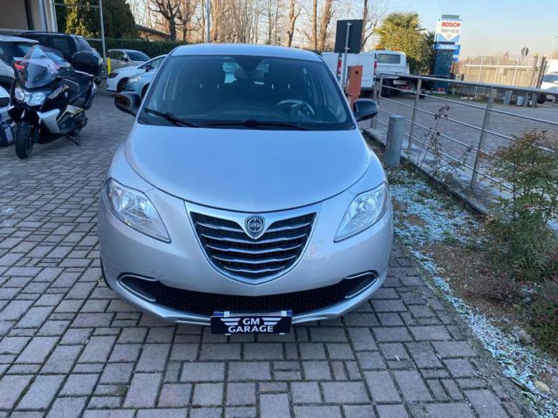 Lancia Ypsilon 1.2 69 CV 5 porte Gold