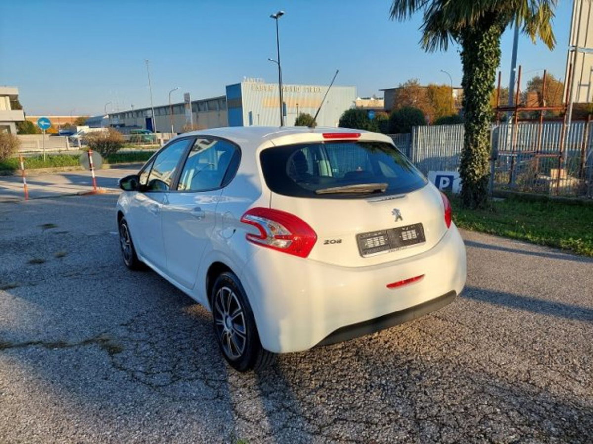 Peugeot 208 68 5 porte Active (3)