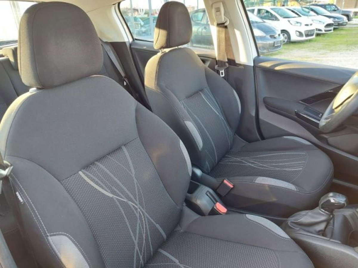 Peugeot 208 68 5 porte Active (8)