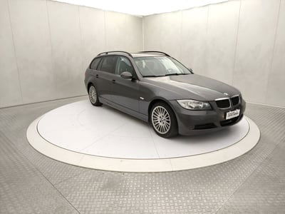 BMW Serie 3 Touring 320d cat  Attiva usata