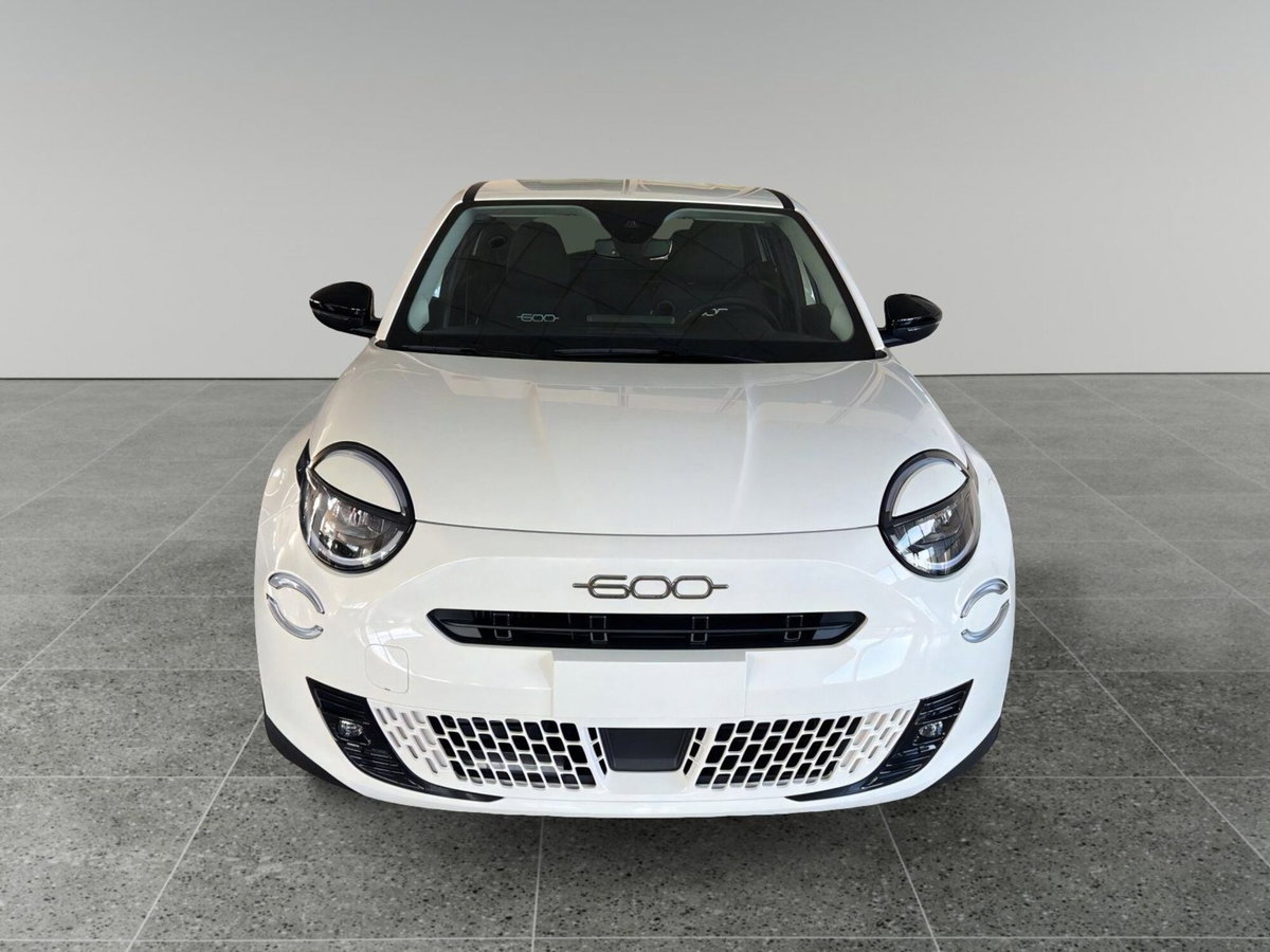 Fiat 600 1.2 hybrid 145cv auto (3)