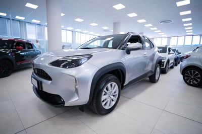Toyota Yaris Cross Trend awd-i 115cv e-cvt usata