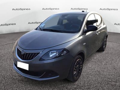 Lancia Ypsilon 1.0 FireFly 5 porte S&S Hybrid Ecochic A. Ferretti usata