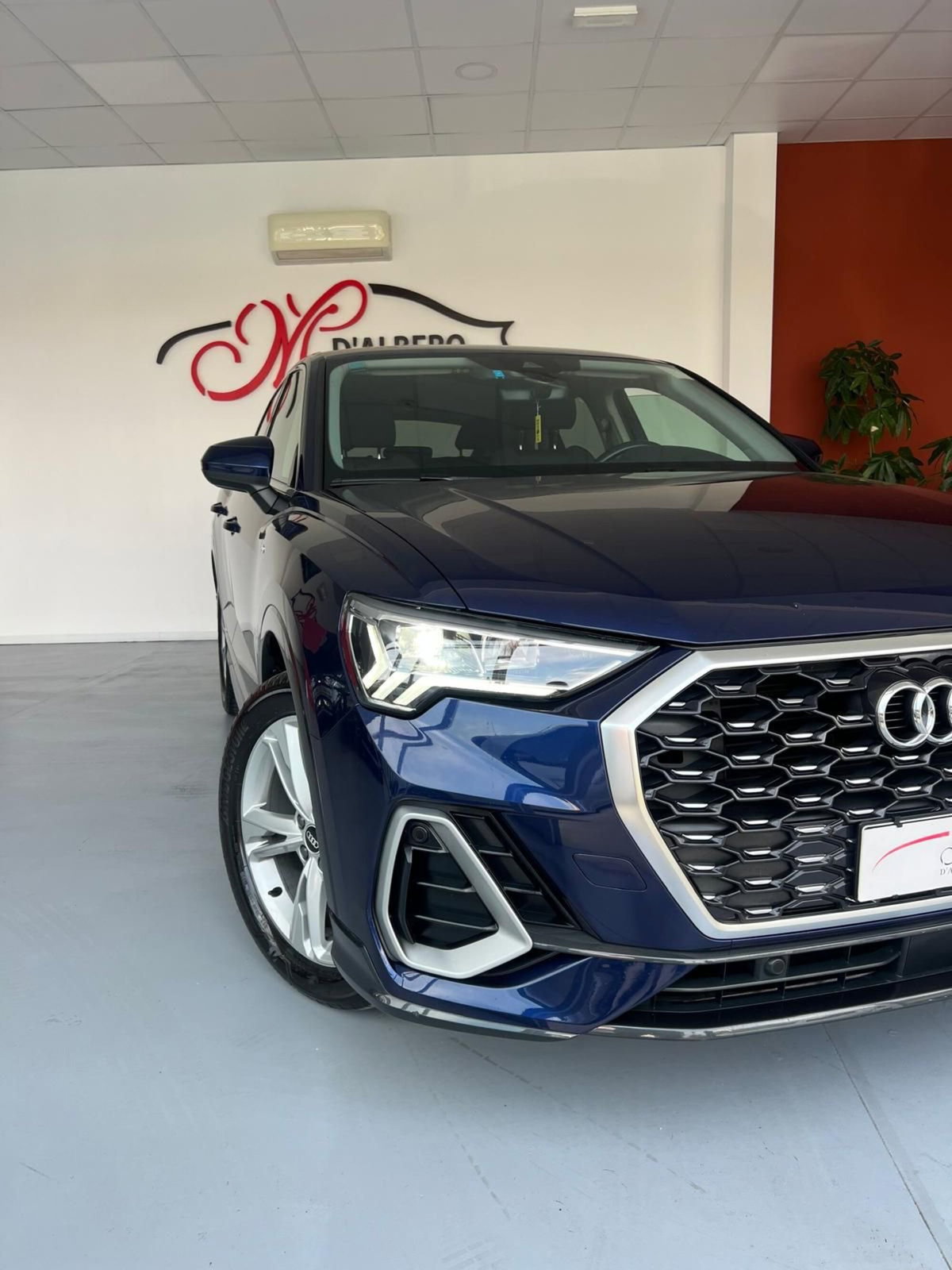 Audi Q3 Sportback 35 TDI quattro S tronic S line edition (2)