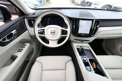Volvo XC60 T6 Recharge AWD Plug-in Hybrid aut. Ultimate Dark (2)