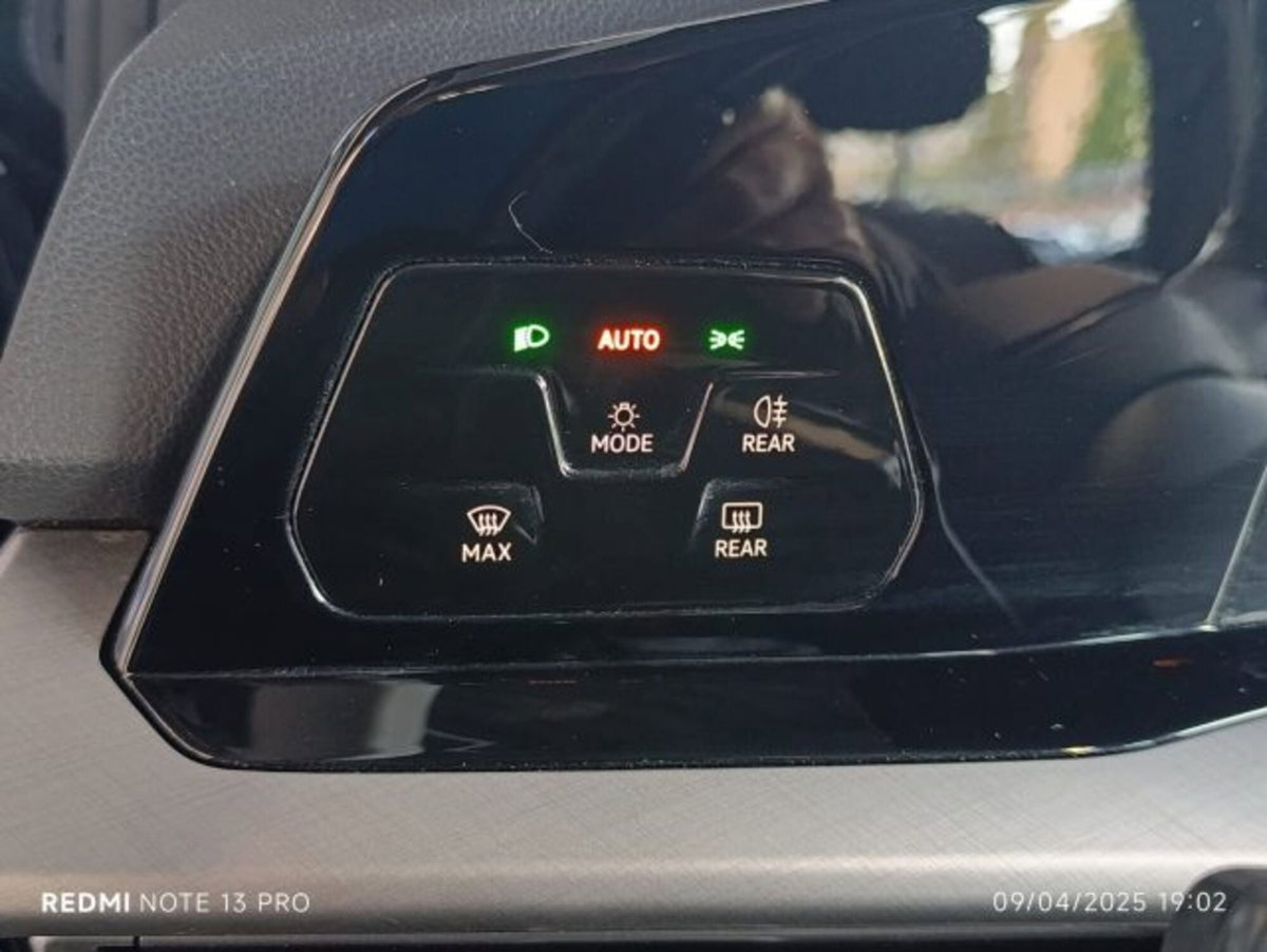 Volkswagen Golf Variant 1.0 eTSI EVO DSG Life (13)