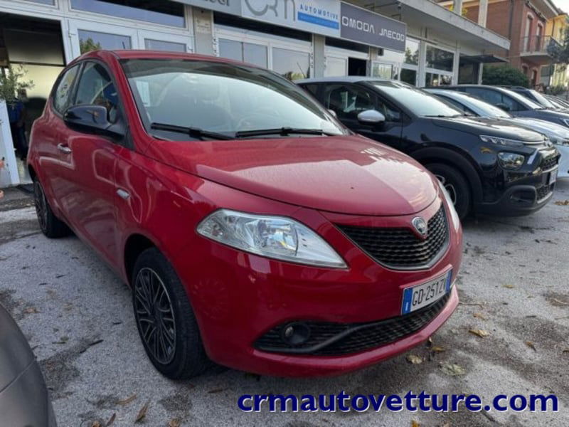 Lancia Ypsilon 1.0 FireFly 5 porte S&S Hybrid Ecochic Gold