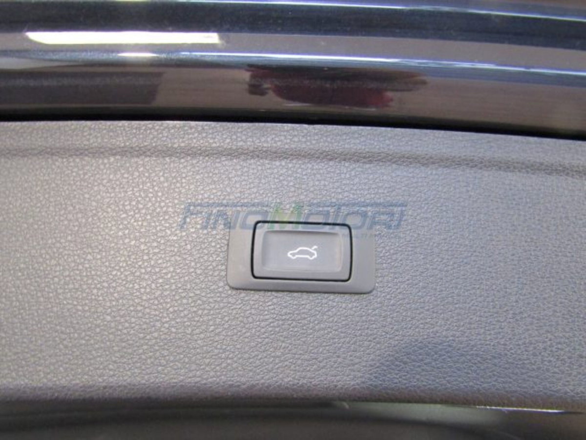 Audi Q5 40 TDI 204 CV quattro S tronic Business (13)