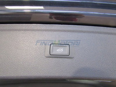 Audi Q5 40 TDI 204 CV quattro S tronic Business (13)